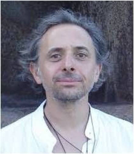 Découvrez François Bertolero, professeur de yoga à Paris.